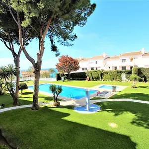 los-cisnes-apartments-50m-from-the-beach.es-andalucia.com/